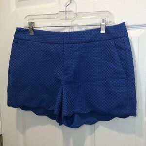 Elle scalloped hem blue shorts size 10
